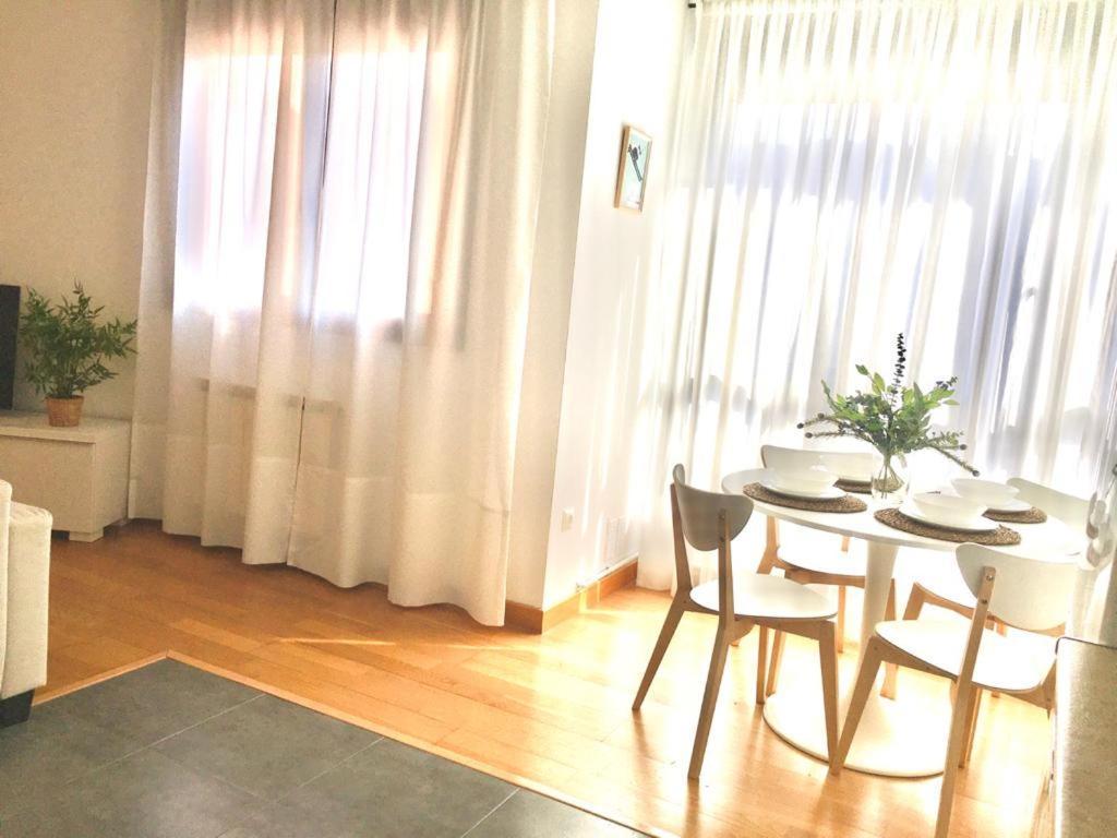 Апартаменти Apartamento 1 Centrico Garaje Wi-Fi Para Trabajar Кастро-Урдіалес Екстер'єр фото